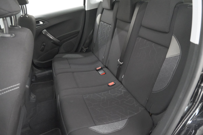 Peugeot 2008 PureTech 82 Active | Lage KM | Trekhaak | Navigati — photo 14