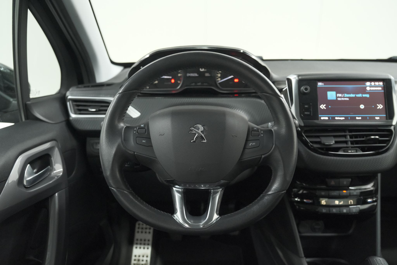 Peugeot 2008 PureTech 82 Active | Lage KM | Trekhaak | Navigati — photo 15