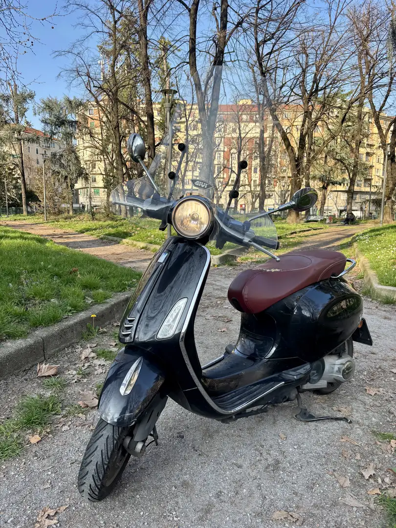 Vespa Primavera 150 3V - 1
