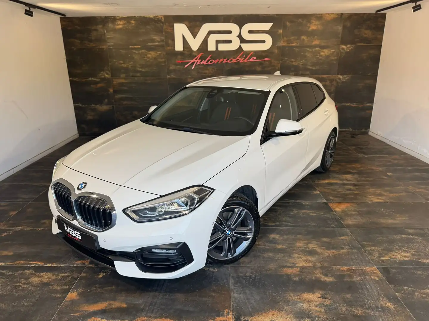 BMW 118 118i * LED * CAMÉRA * CLIM-BIZONE * CARPLAY Blanc - 2