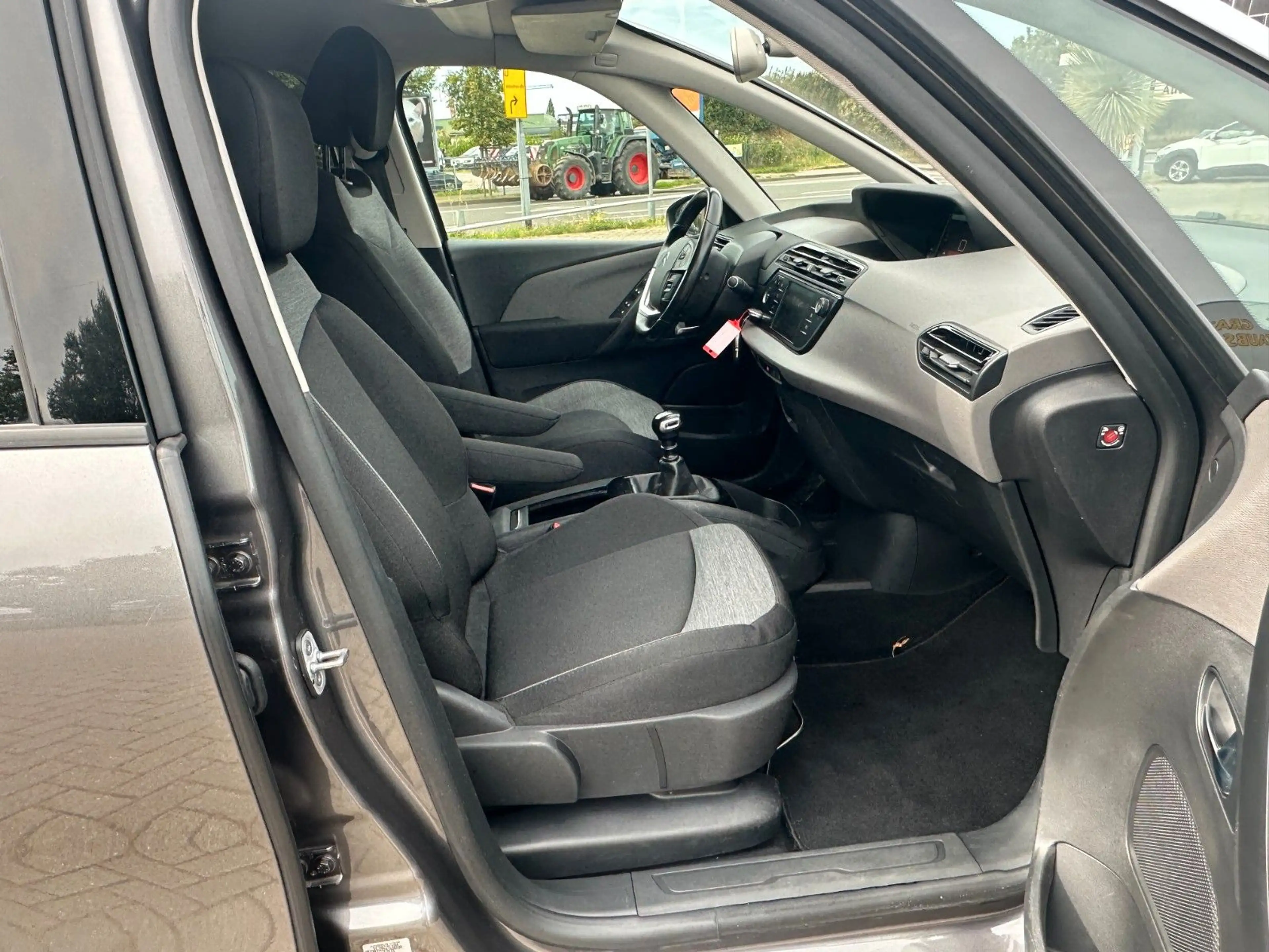 Citroen Grand C4 Picasso /Spacetourer 7 Sitzer — photo 9