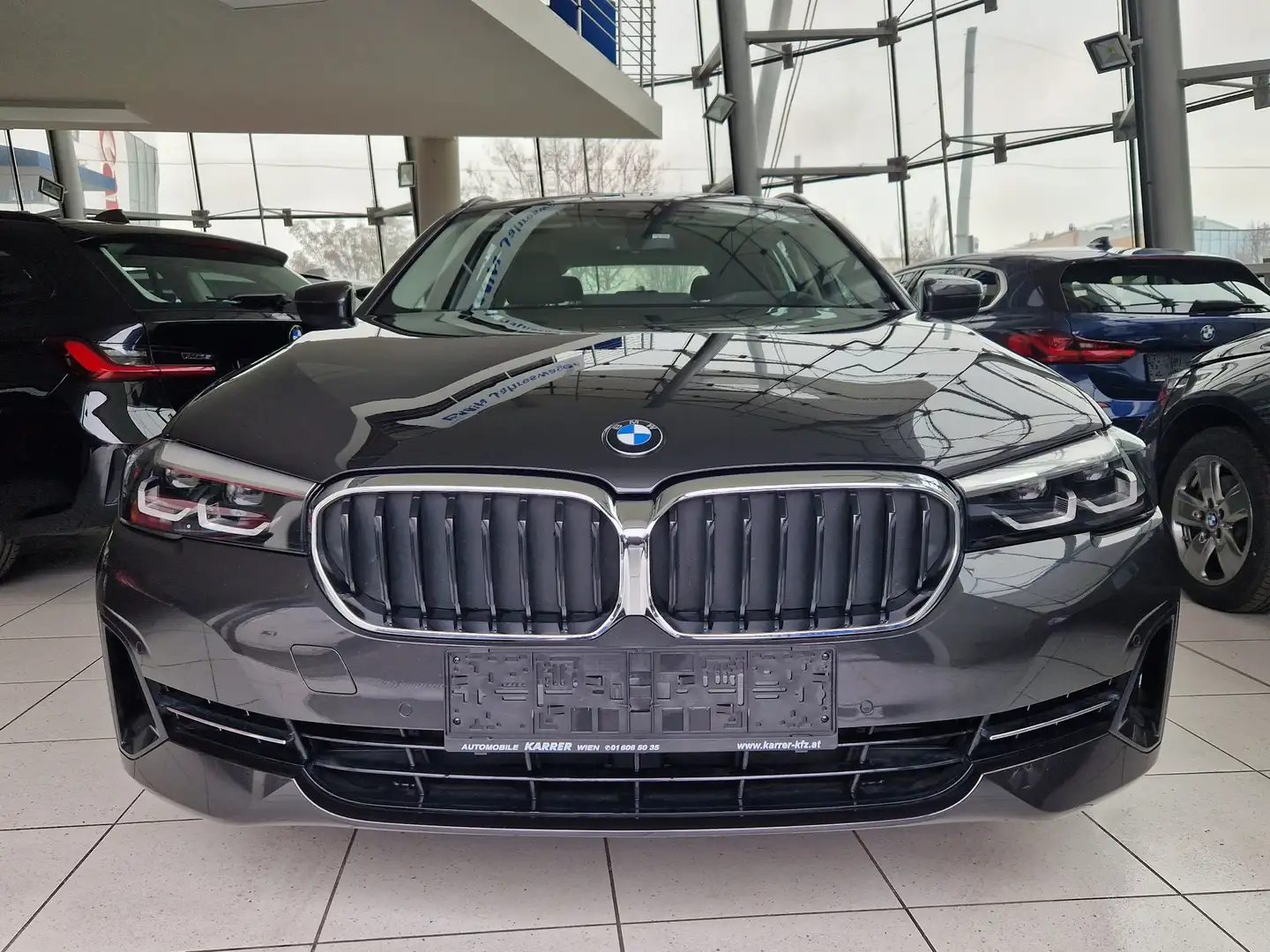 BMW 520 d Touring Aut. Head-Up/Rückfahrkamera/LED/Navi Grau - 2
