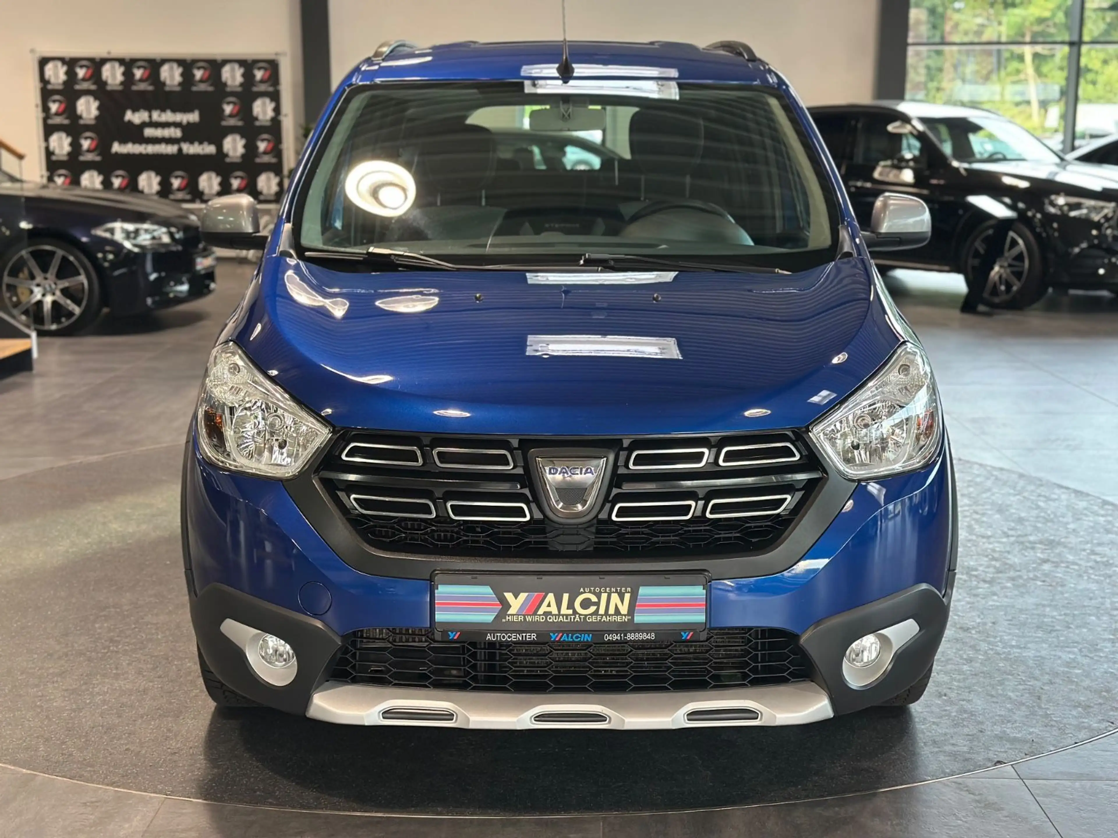 Dacia Lodgy TCe 130 Stepway 7-Sitzer 1.HA/S-HEFT/NAVI — photo 11
