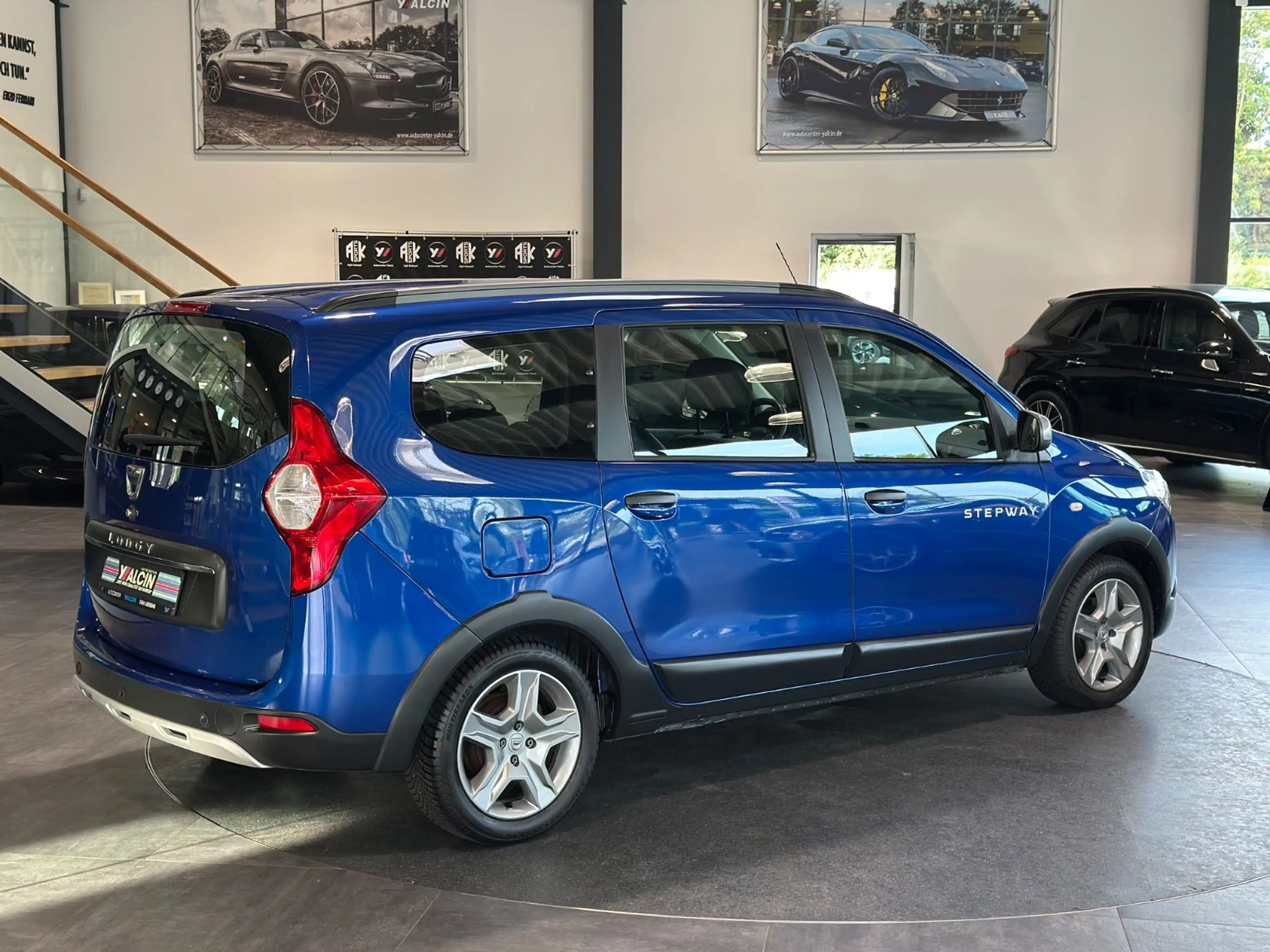 Dacia Lodgy TCe 130 Stepway 7-Sitzer 1.HA/S-HEFT/NAVI — photo 5