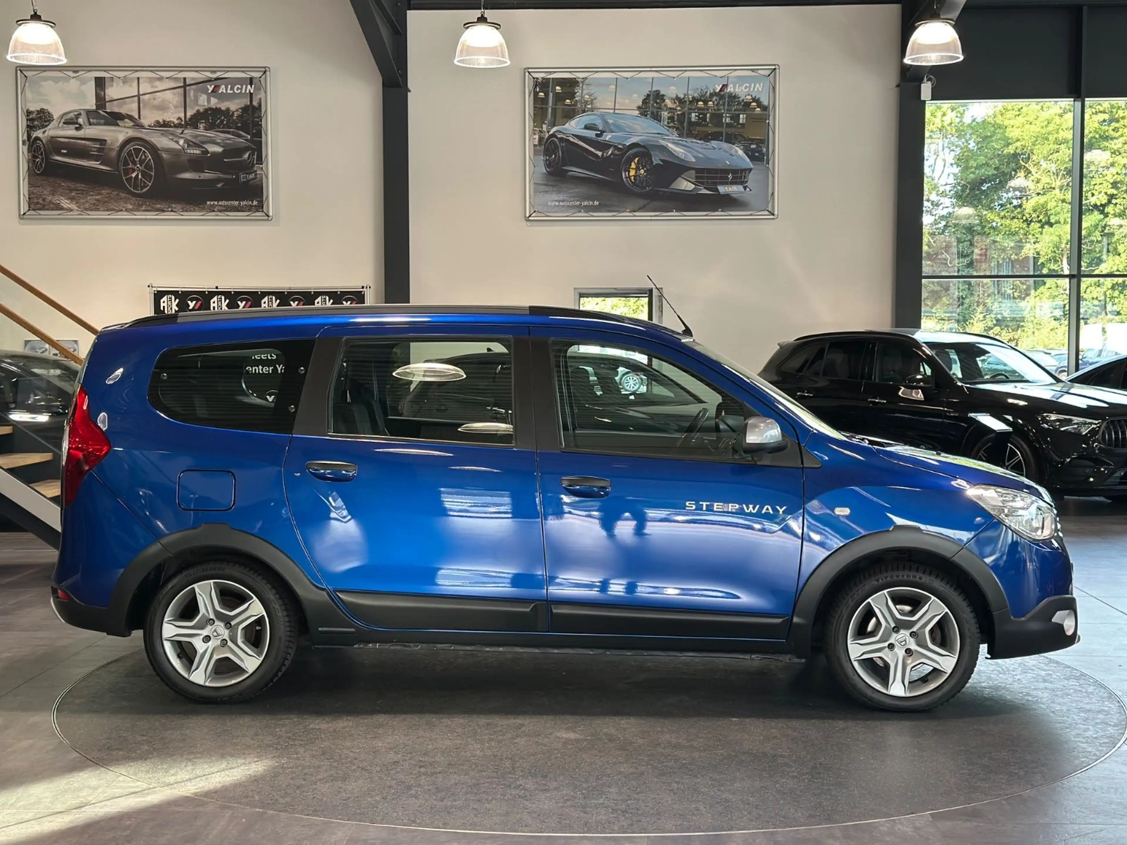 Dacia Lodgy TCe 130 Stepway 7-Sitzer 1.HA/S-HEFT/NAVI — photo 6