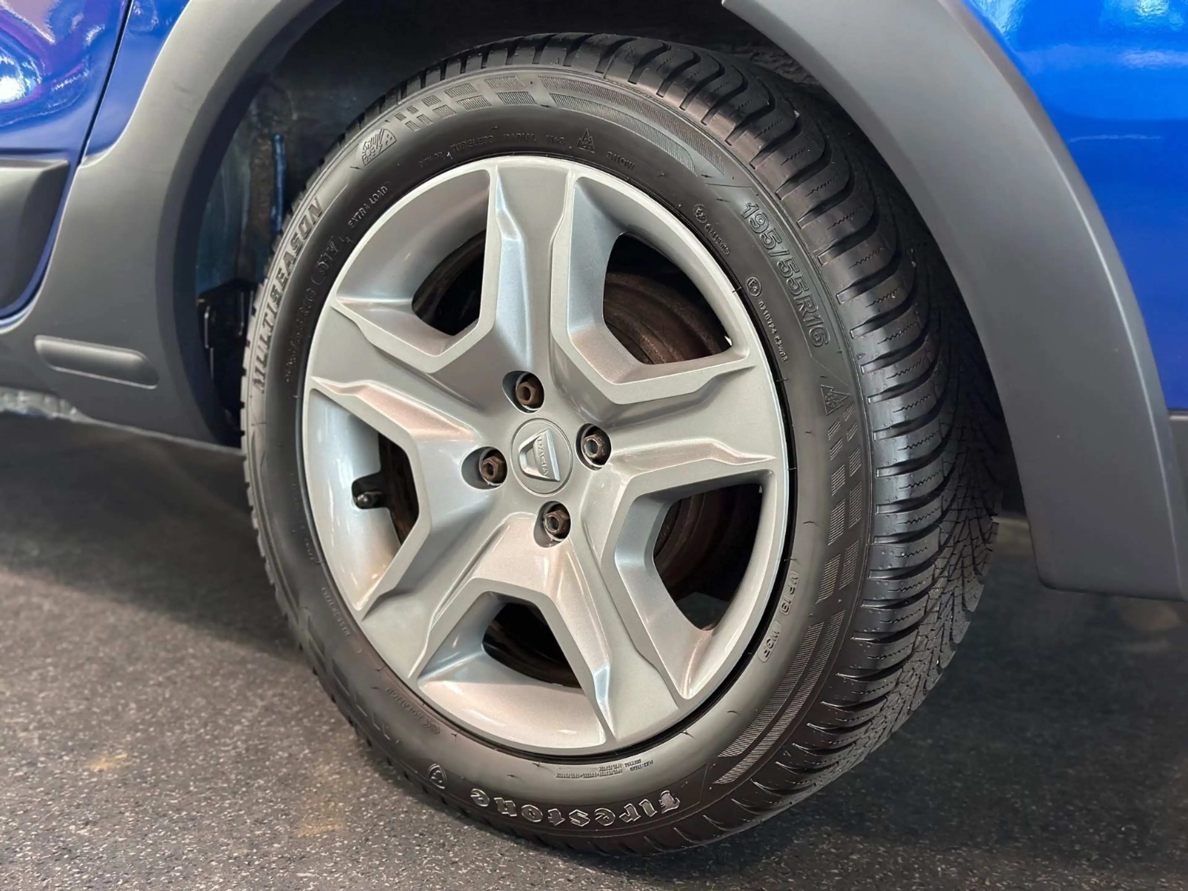 Dacia Lodgy TCe 130 Stepway 7-Sitzer 1.HA/S-HEFT/NAVI — photo 13