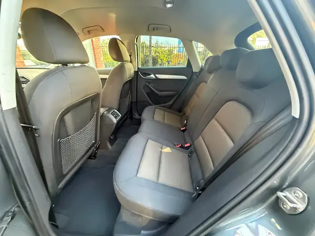 Audi Q3 view 16