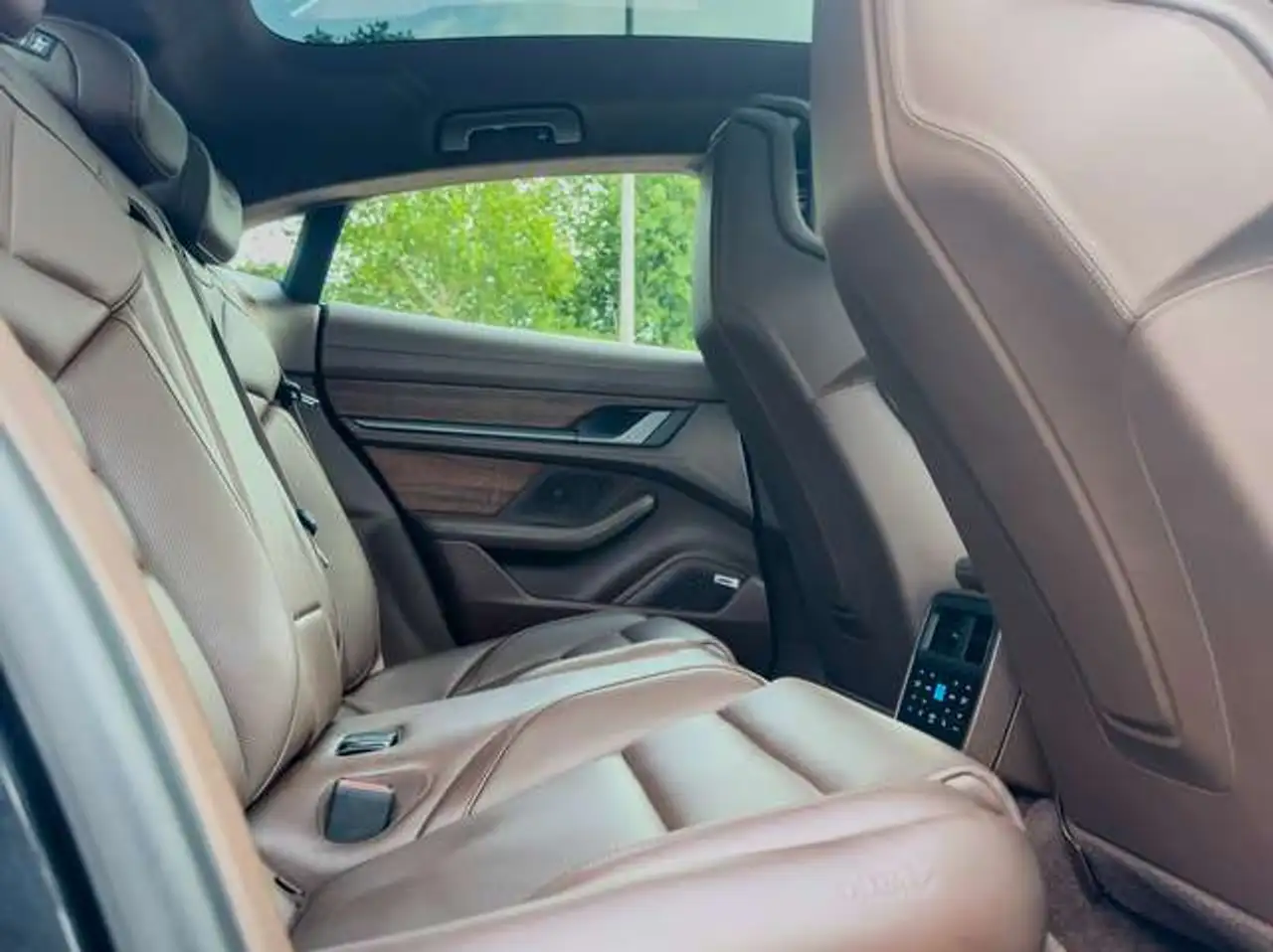 Porsche Taycan 'Turbo' 93.4 kWh Wood Interior 625 pk Full Op, миниатюра 17