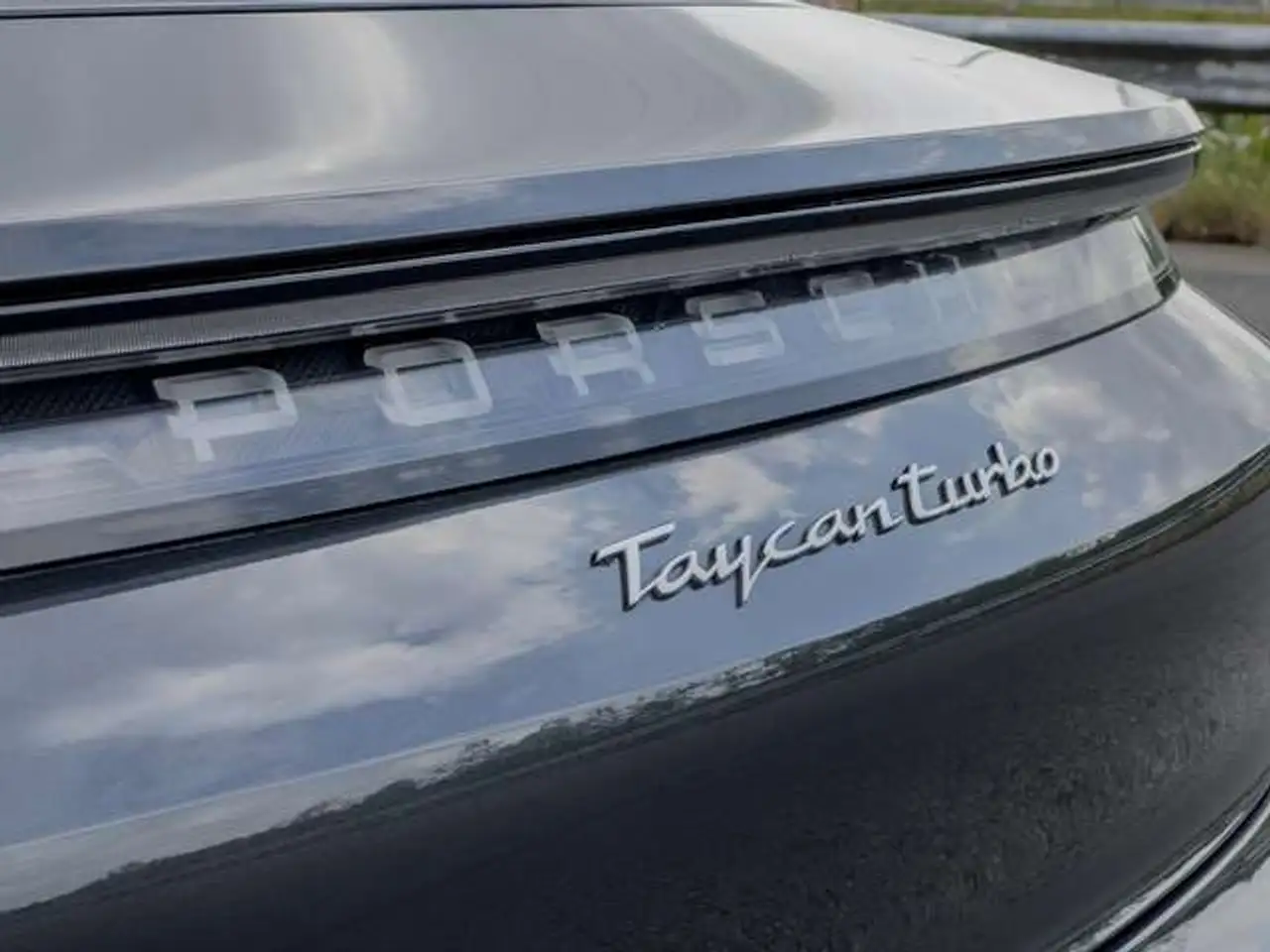Porsche Taycan 'Turbo' 93.4 kWh Wood Interior 625 pk Full Op, миниатюра 22