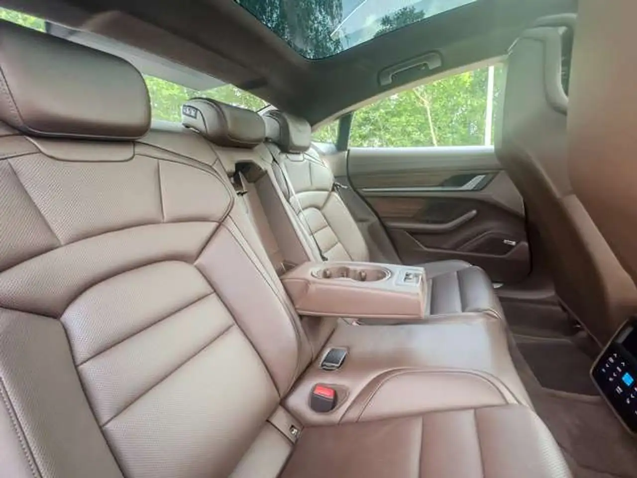 Porsche Taycan 'Turbo' 93.4 kWh Wood Interior 625 pk Full Op, миниатюра 19