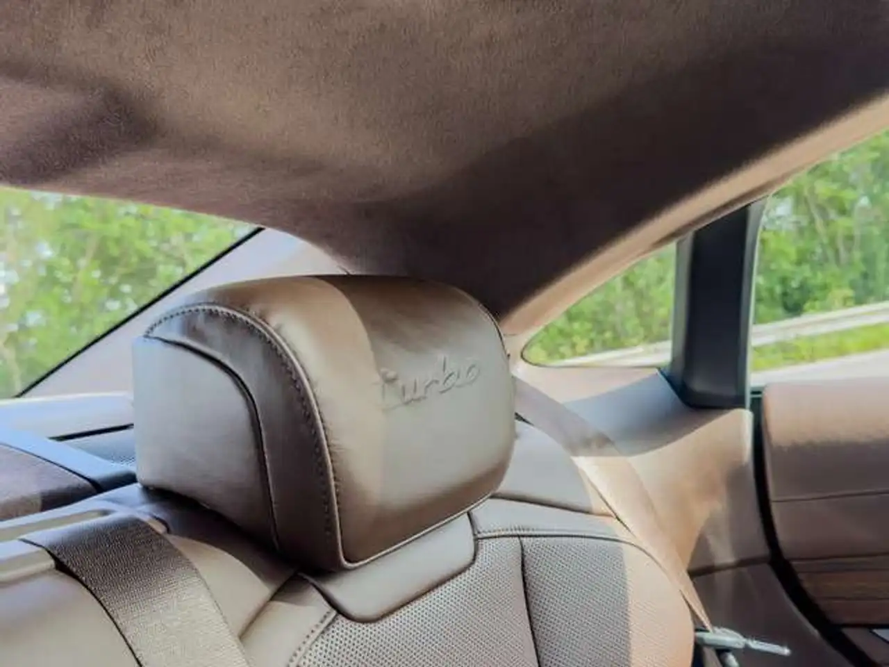 Porsche Taycan 'Turbo' 93.4 kWh Wood Interior 625 pk Full Op, миниатюра 8