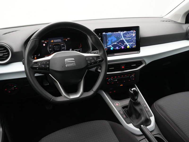SEAT Arona Style KEYLESS PDC NAVI ACC SHZ CARPLAY KAM — photo 4