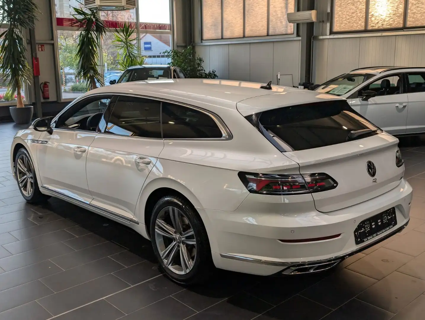 Volkswagen Arteon Shooting Brake 2.0 TDI 4Moti DSG R-Line Weiß - 2