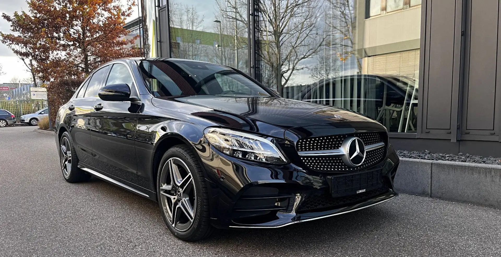 Mercedes-Benz C 200 4Matic*AMG Line*LED*Kamera* Schwarz - 1