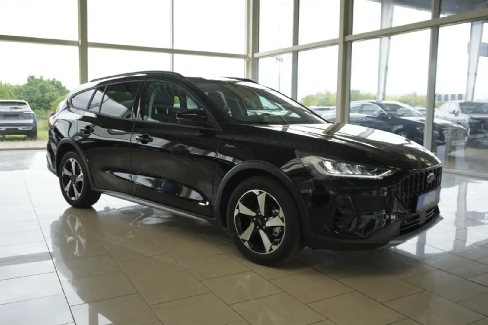 Ford Focus Active X 1,5 115PS aAHK/Navi/Kamera/Winterp.     * Zwart - 1