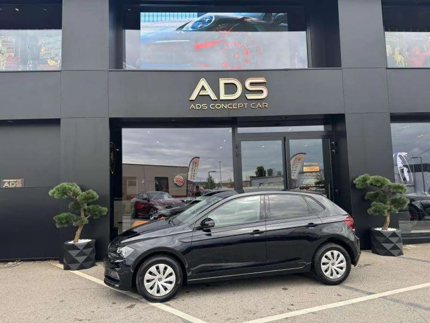 Volkswagen Polo VI Comfortline Noir - 2