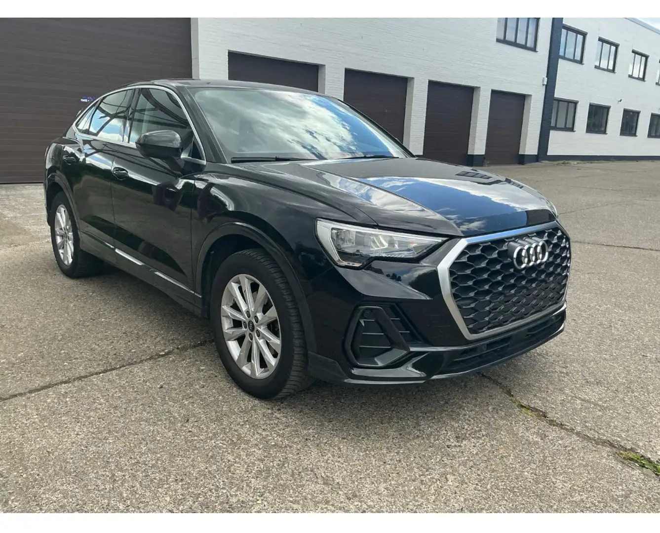 Audi Q3 35 TFSI Sportback - 1