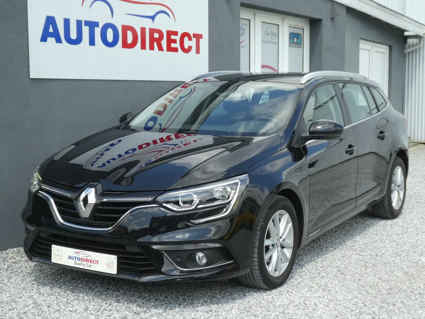 Renault Megane Mégane SW 1.33 TCe Intens Navi, Camera, PDC Zwart - 1