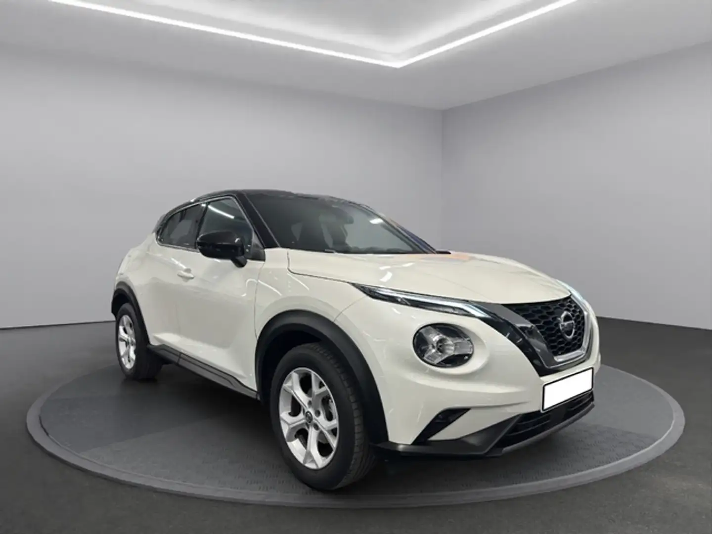 Nissan Juke 1.0 DIG-T Visia 4x2 114 Negro - 2