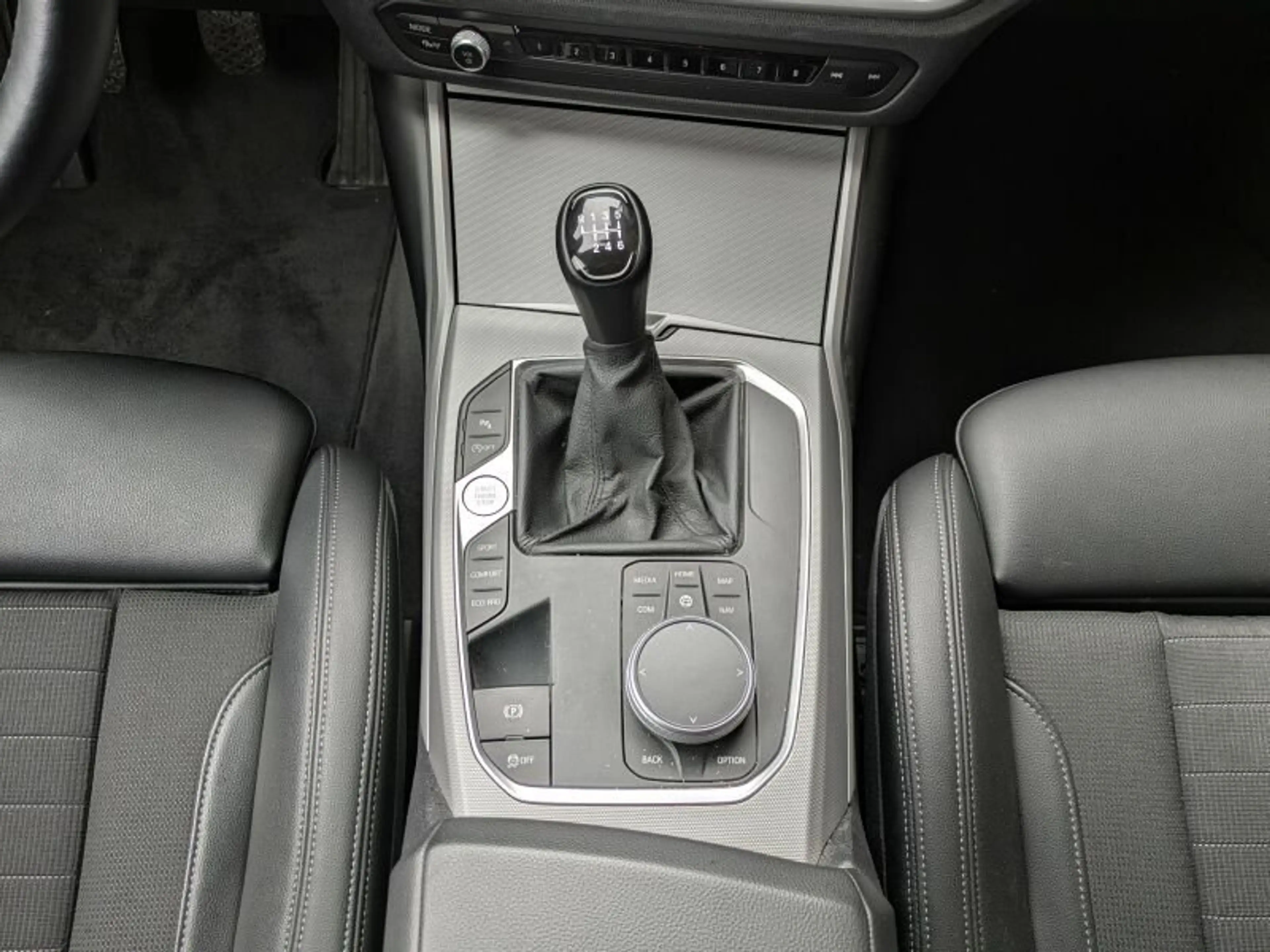 BMW 318 d Tour. LiveCockpit. Standheizung. — photo 10