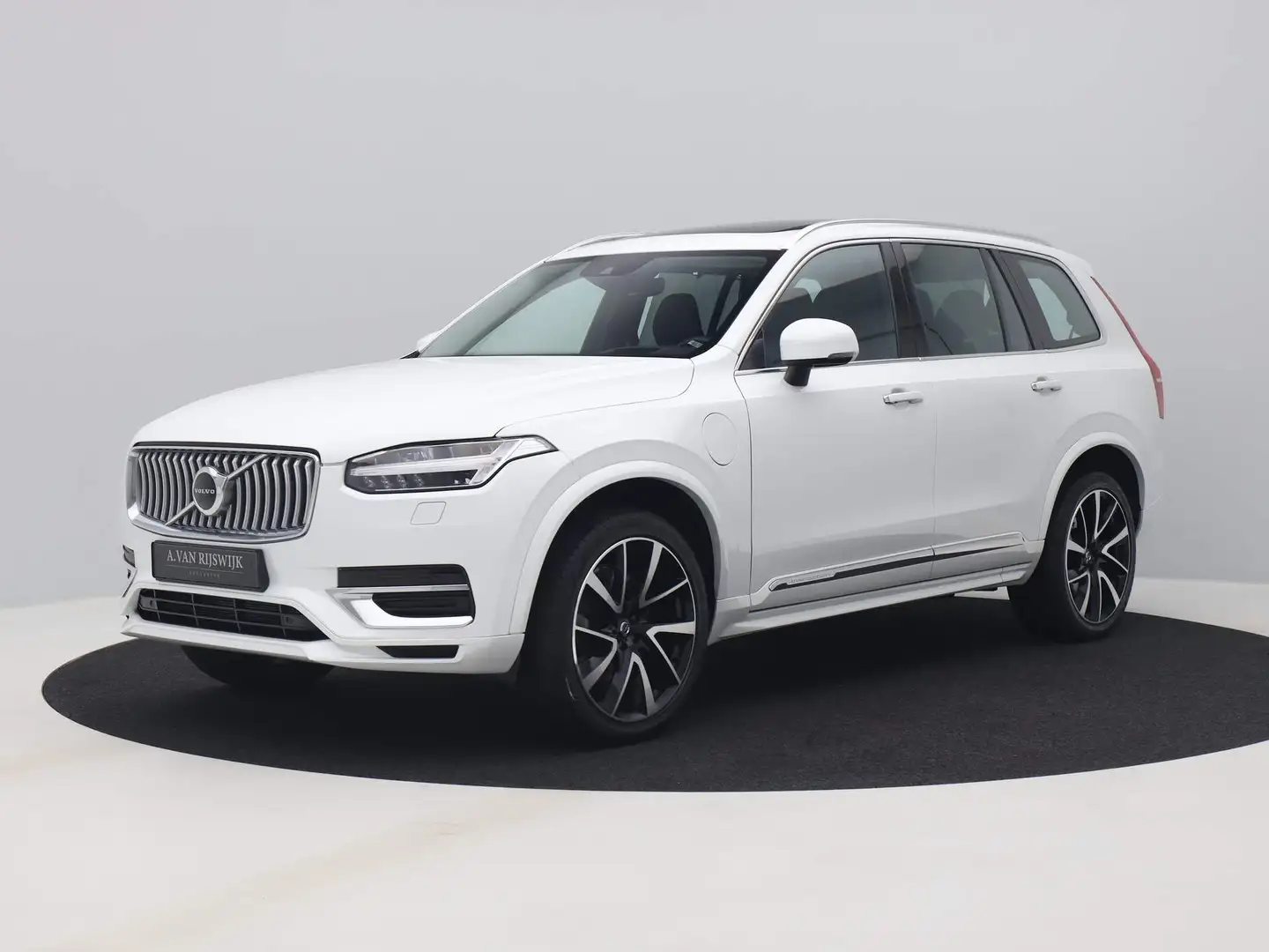 Volvo XC90 2.0 T8 Twin Engine AWD Inscription  | 7-Pers. | PA White - 1