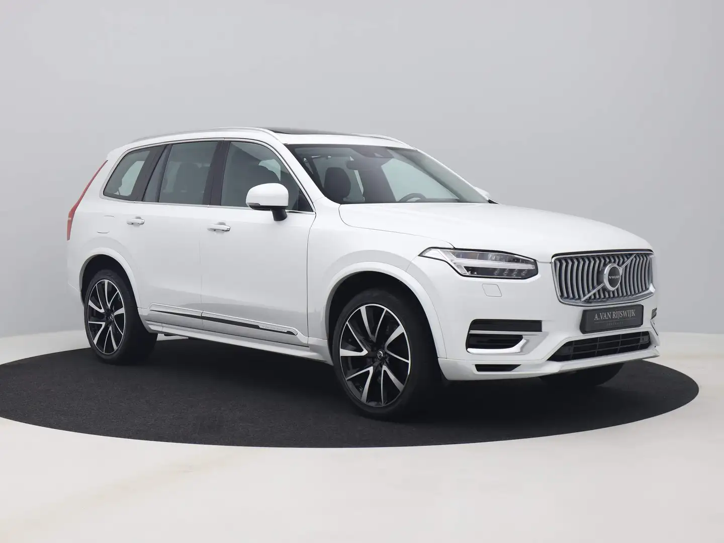 Volvo XC90 2.0 T8 Twin Engine AWD Inscription  | 7-Pers. | PA White - 2