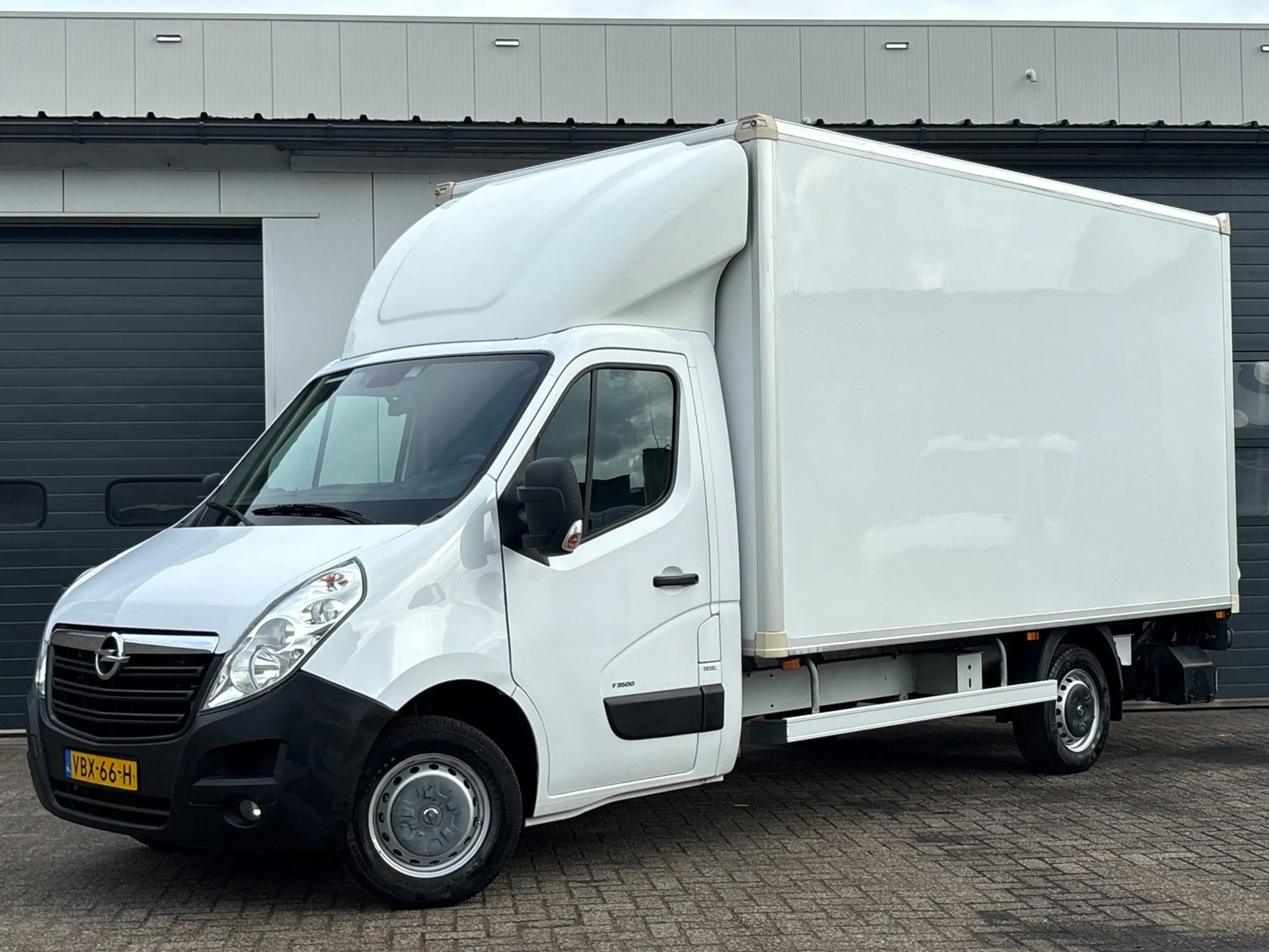 Opel Movano 2.3CDTI 145pk LAADKLEP/ZIJDEUR Navi Clima Cruise