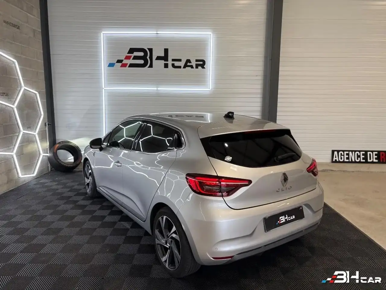 Renault Clio Citadine 5 portes — photo 2