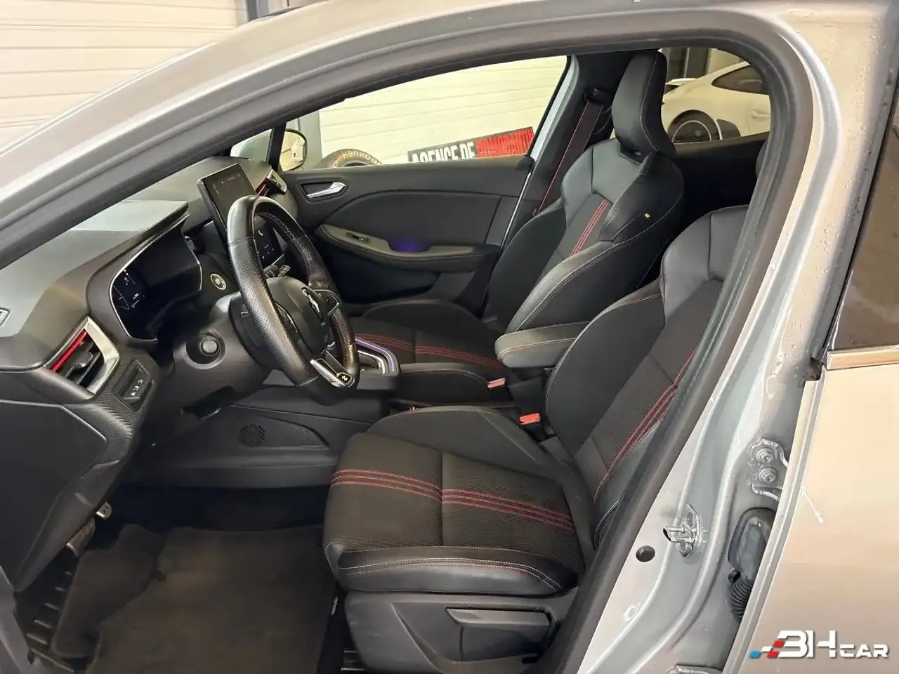 Renault Clio Citadine 5 portes — photo 8