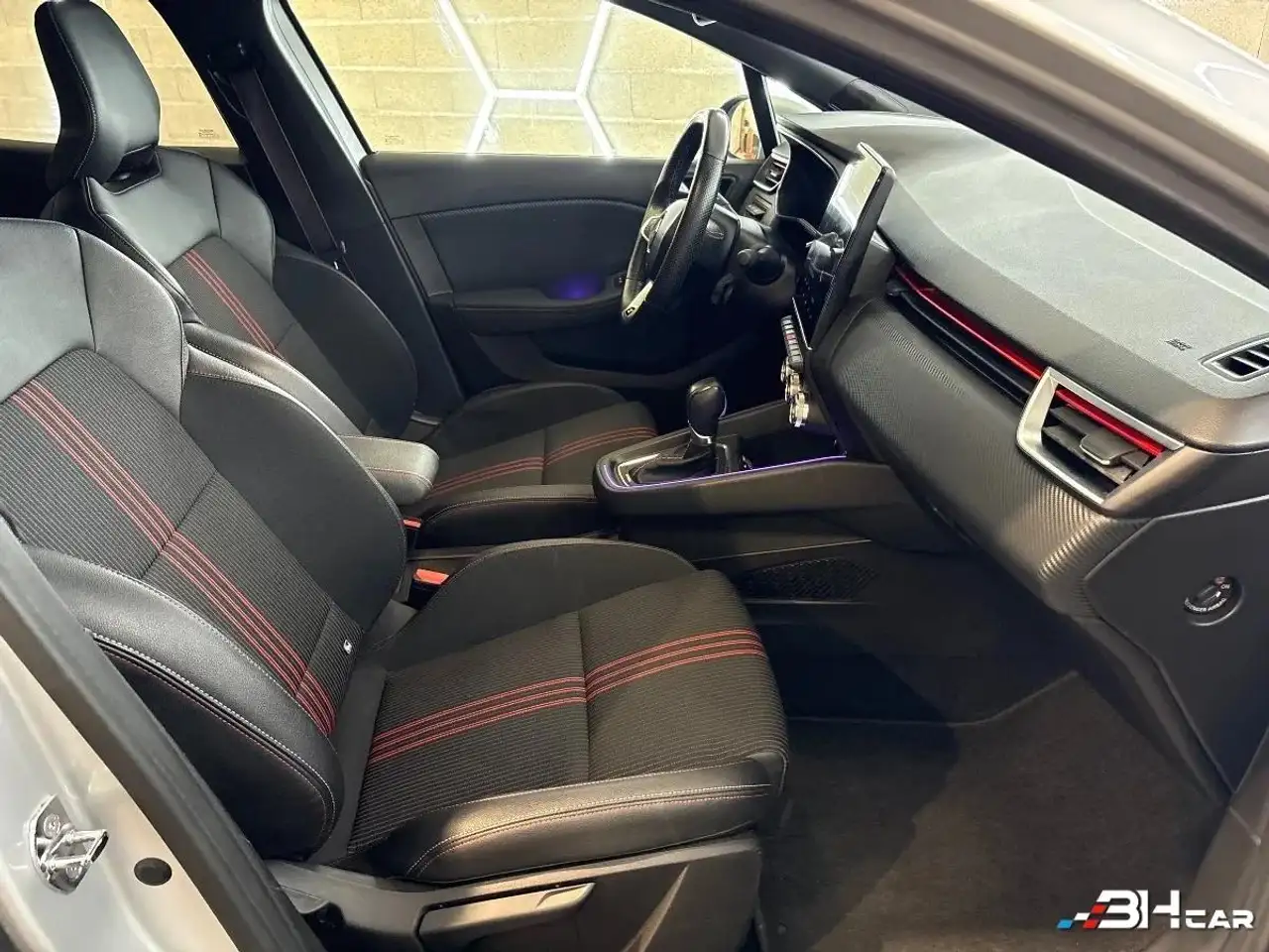 Renault Clio Citadine 5 portes — photo 9