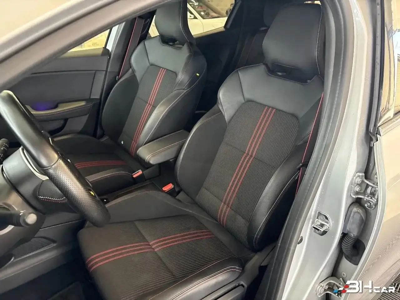 Renault Clio Citadine 5 portes — photo 17