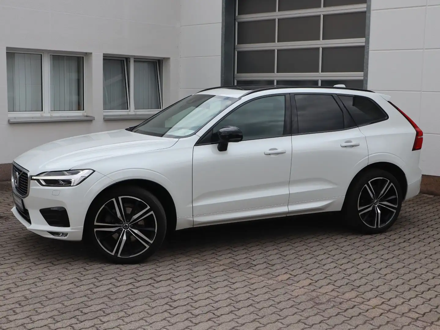 Volvo XC60 B4 R Design AWD Weiß - 2