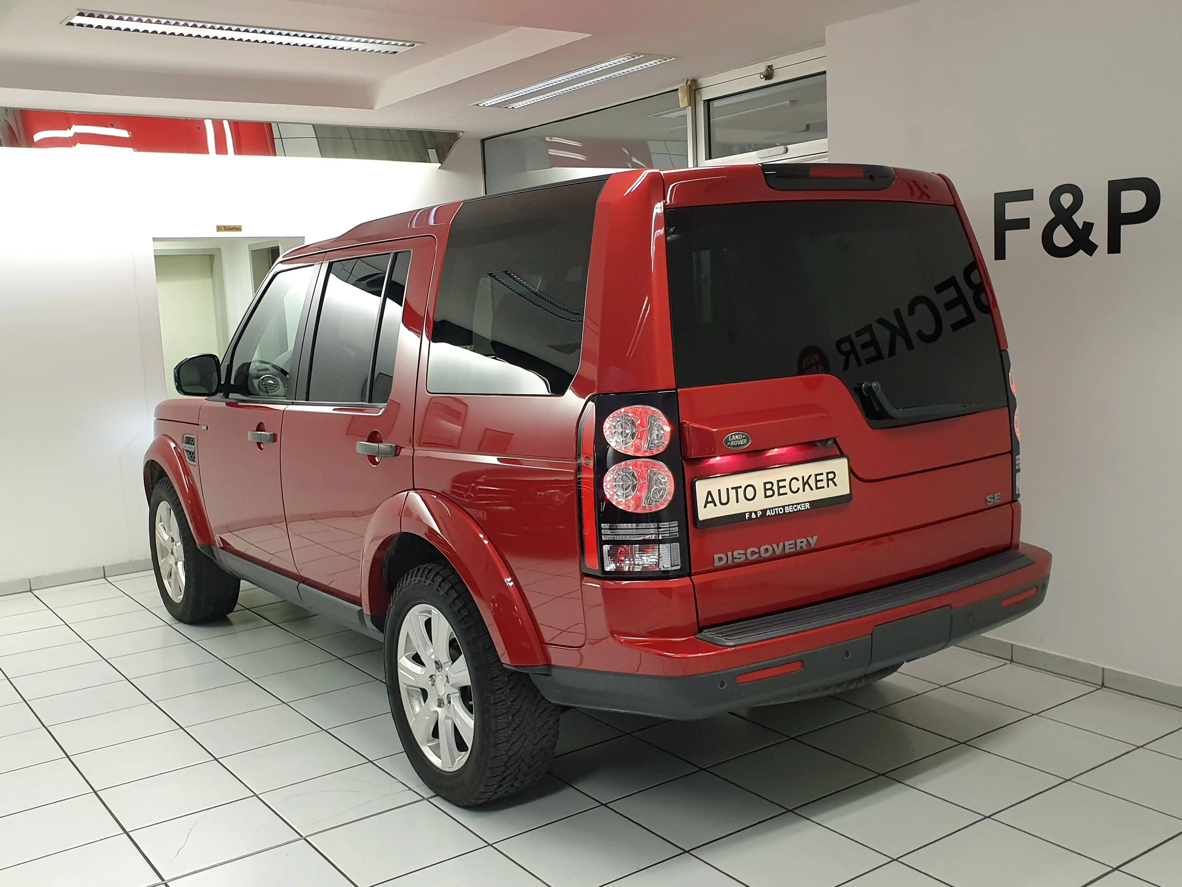 Land Rover Discovery Discovery TDV6 SE 2.Hand Scheckheft Top Zustand! — photo 4