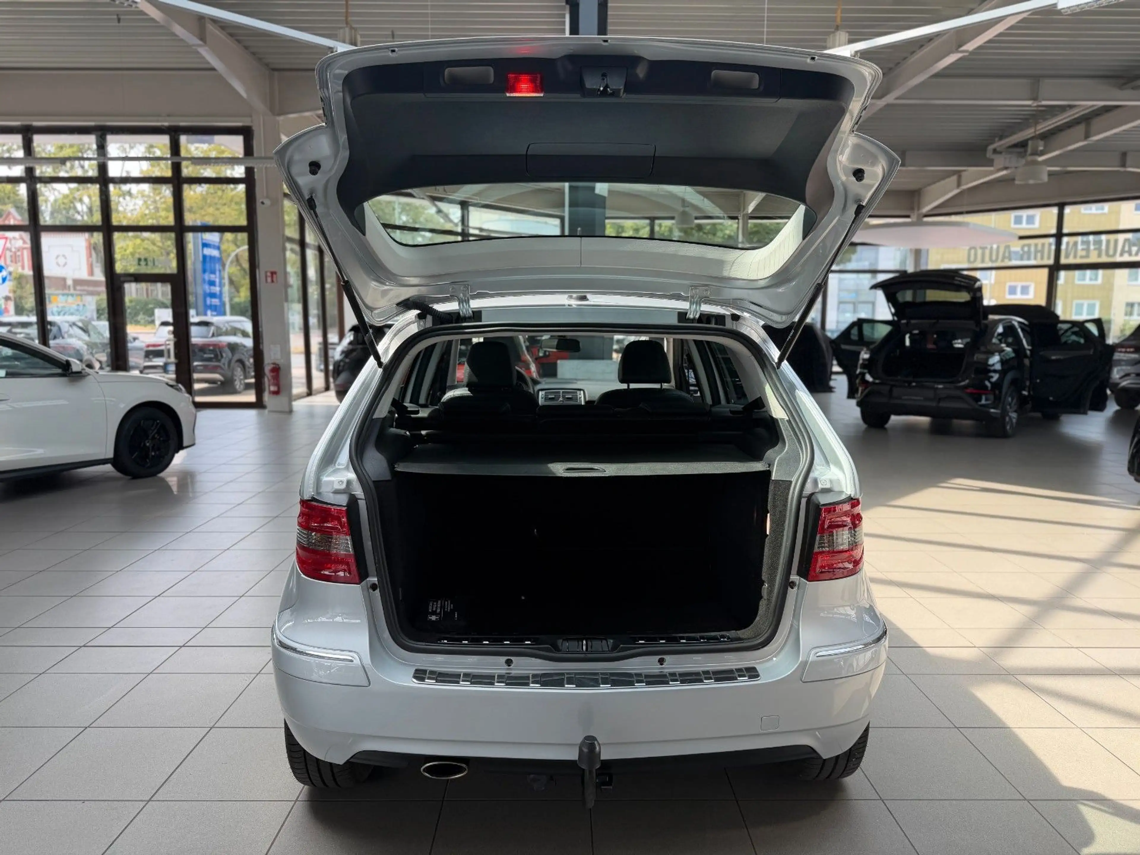 Mercedes-Benz B 160 Klima, Anhängerkupplung, Sitzheizung — photo 7