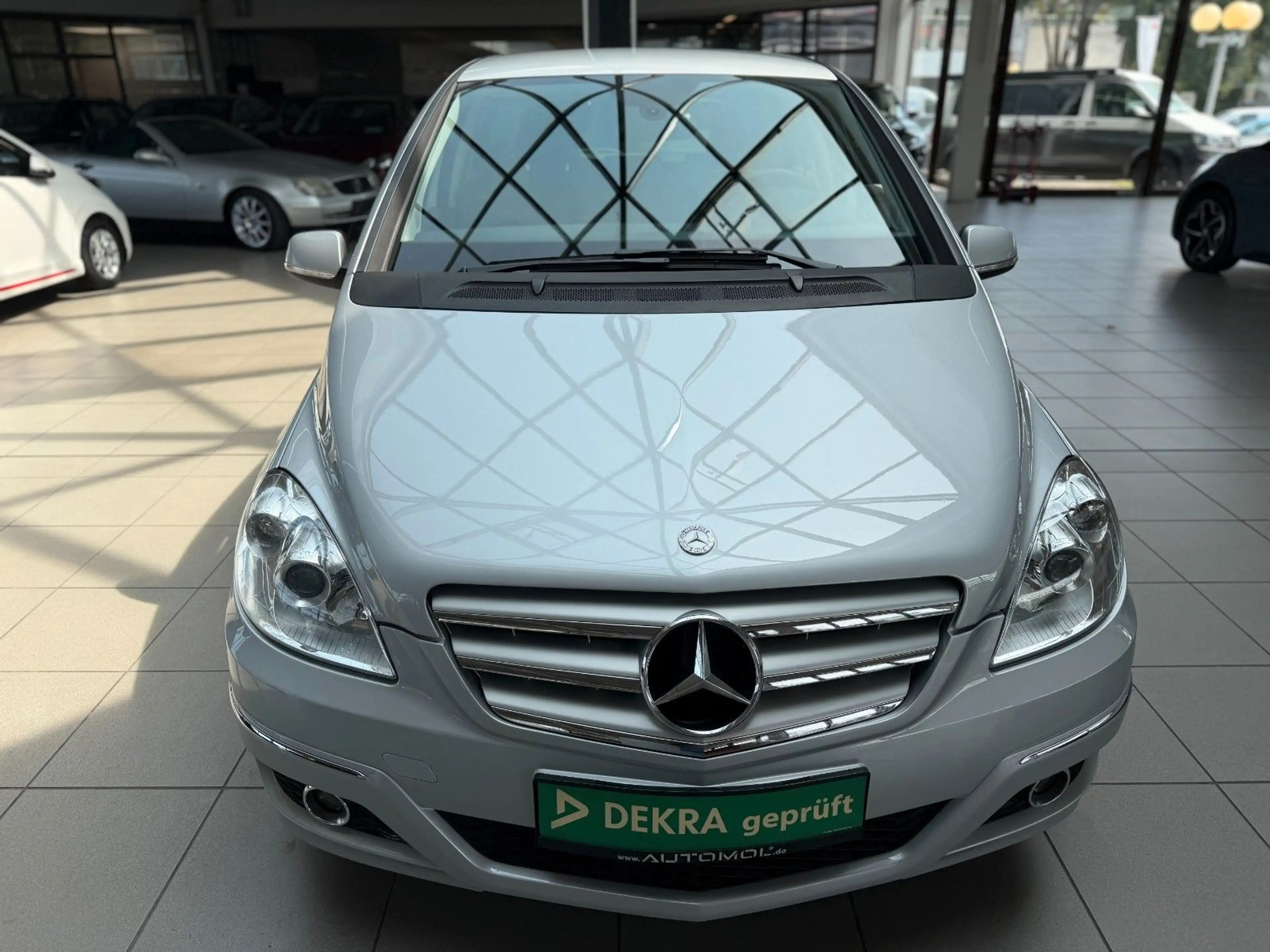 Mercedes-Benz B 160 Klima, Anhängerkupplung, Sitzheizung — photo 2