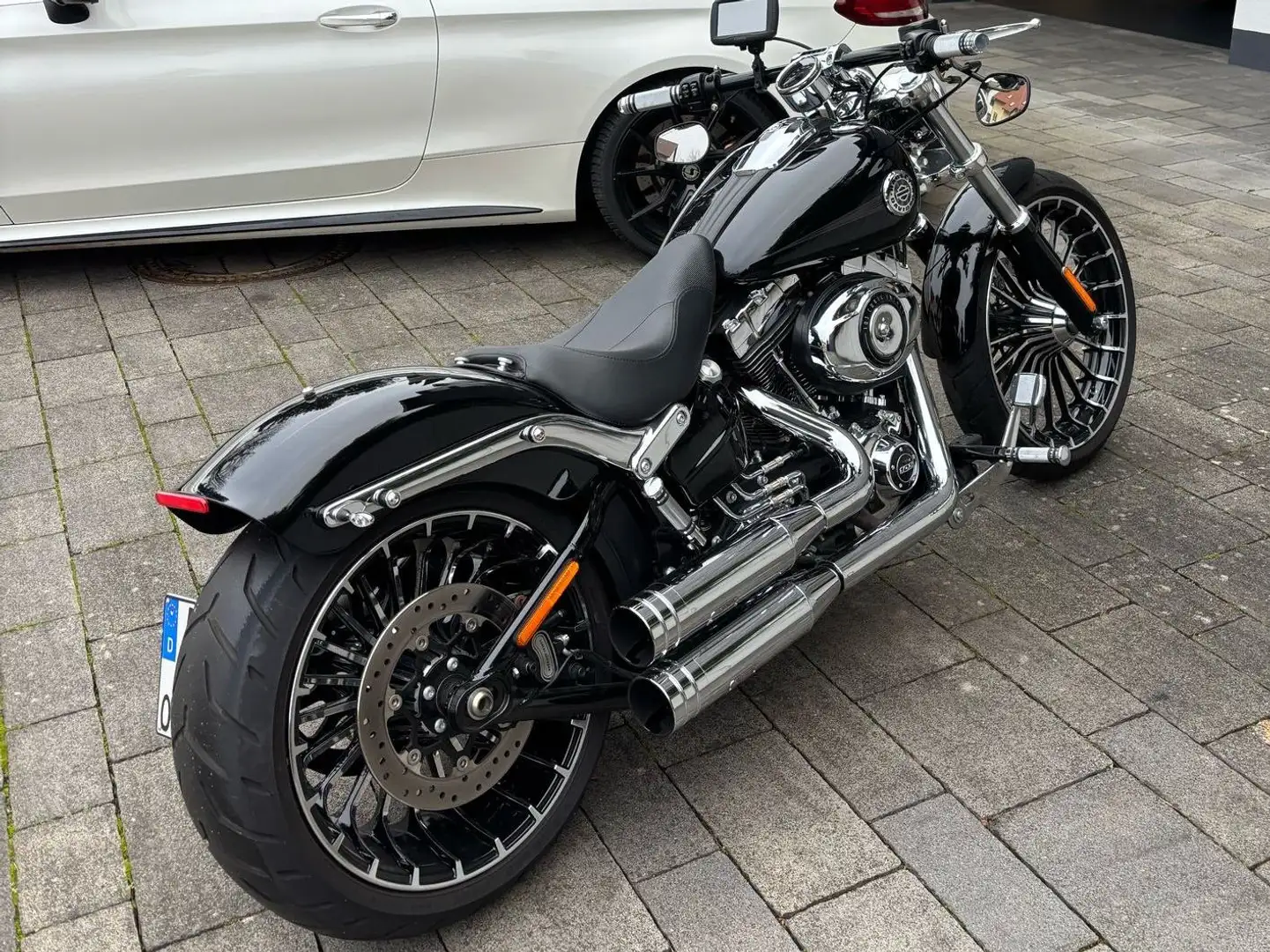 Harley-Davidson CVO Breakout FXSB Negru - 1