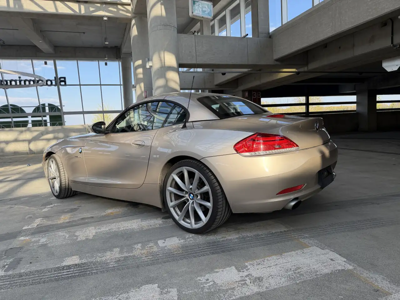 BMW Z4 снимка BMW Z4