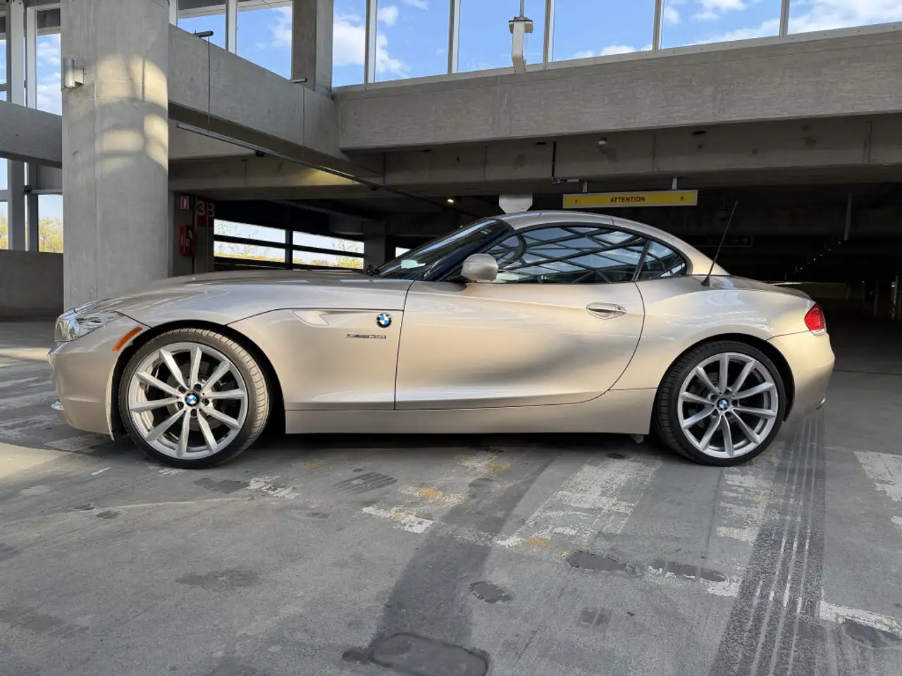 BMW Z4 снимка BMW Z4