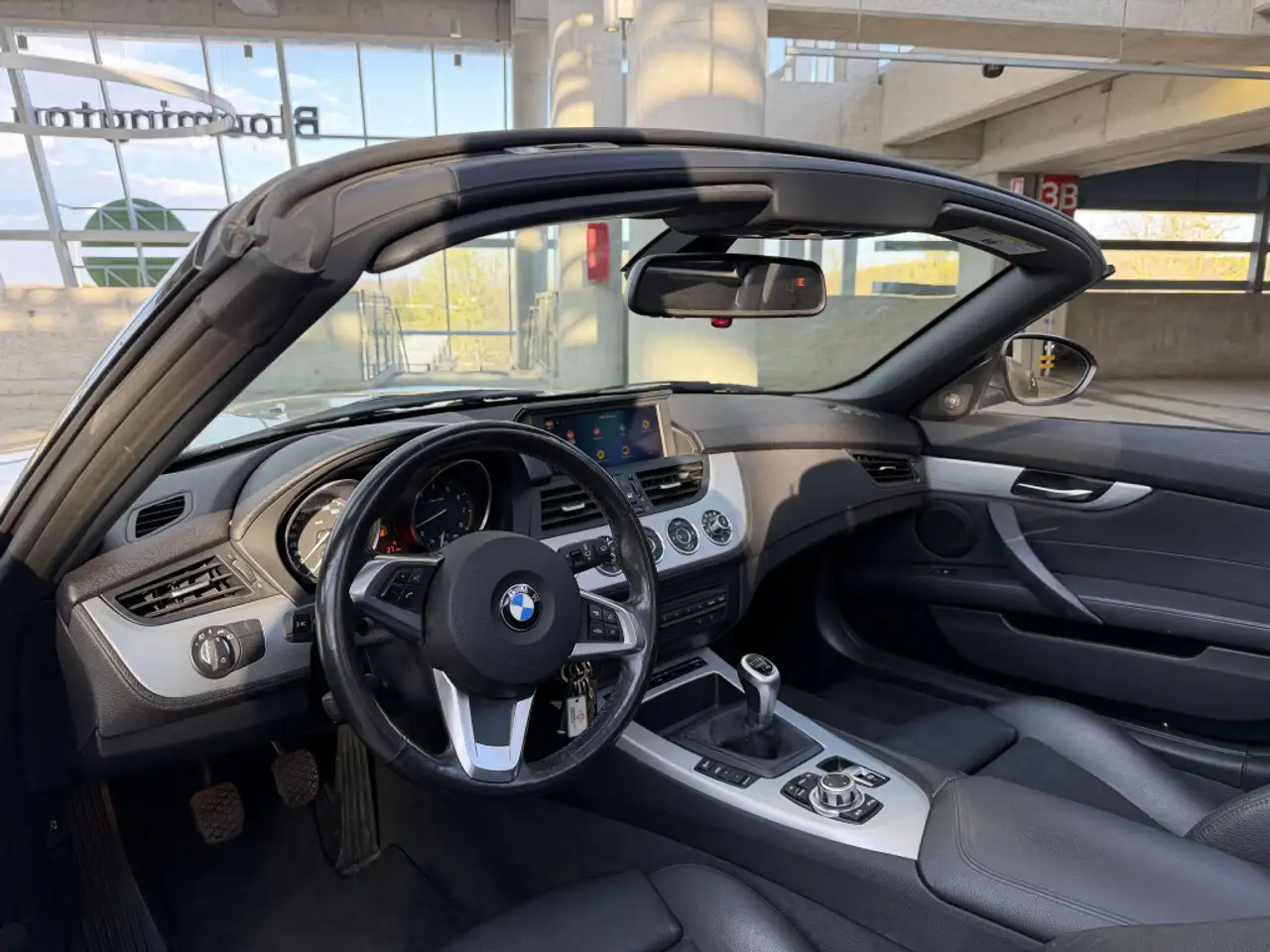 BMW Z4 снимка BMW Z4