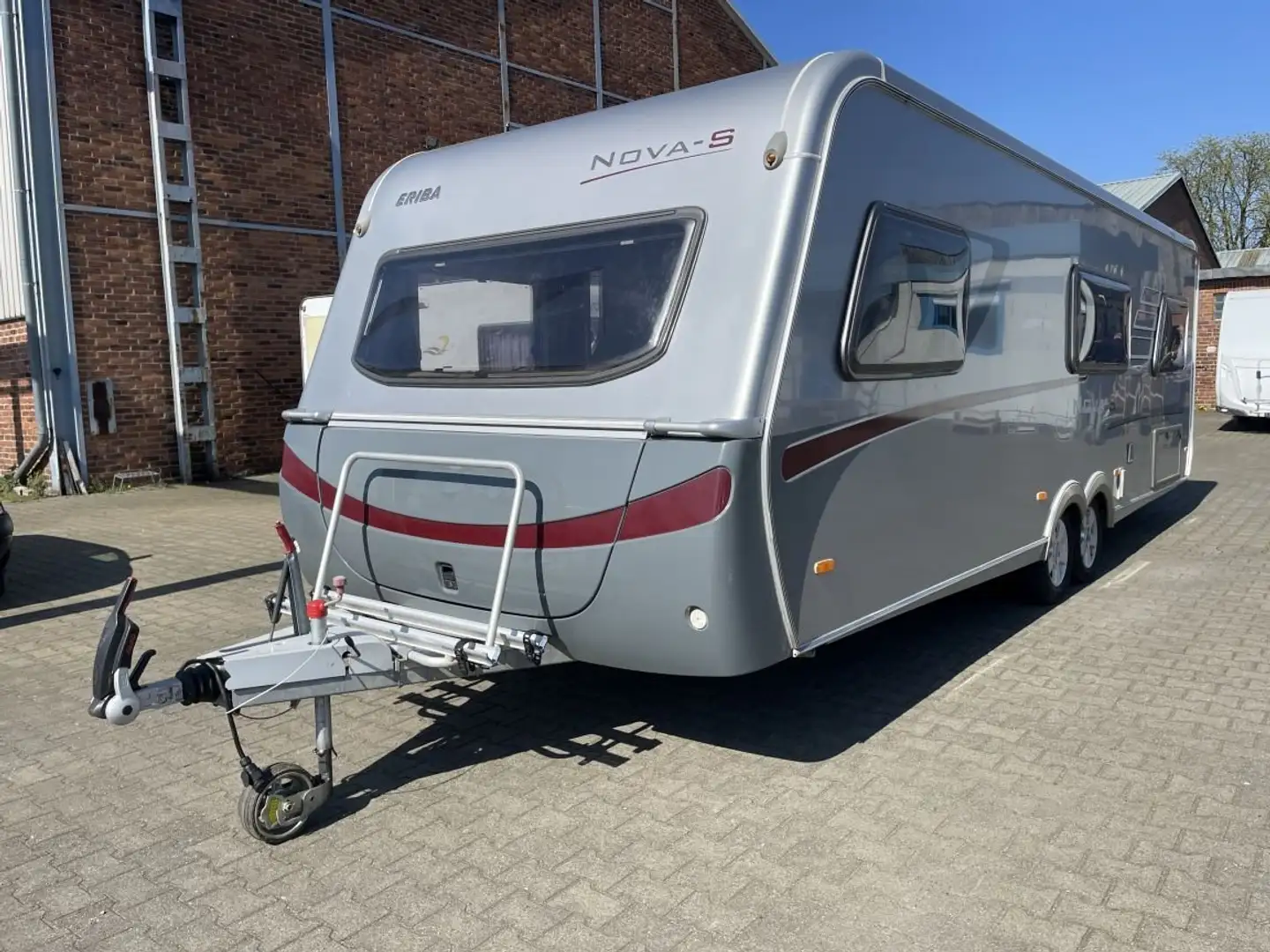 Hymer/Eriba Nova 690 Klima,Fahrradträger, Mover 6-Schlafpl - 2