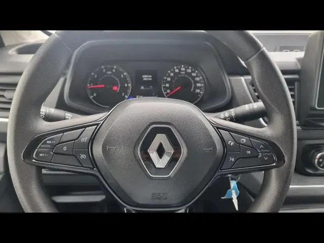 Renault Trafic view 9
