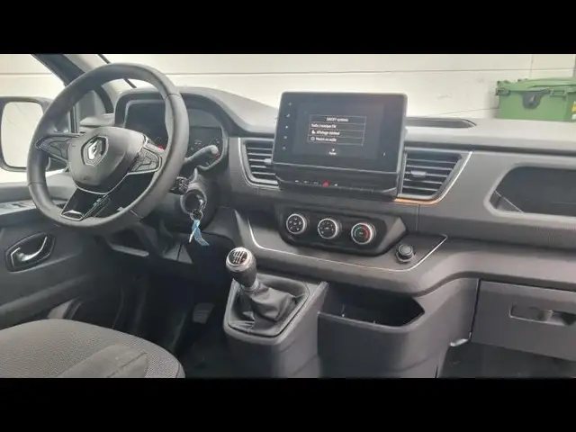 Renault Trafic view 8