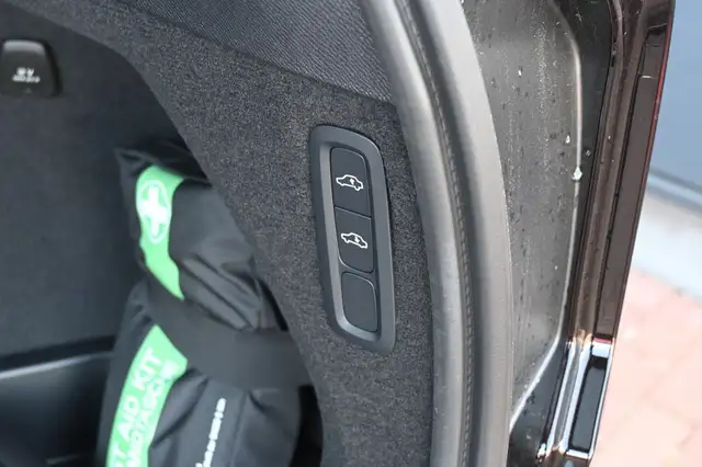 Volvo XC90 view 7
