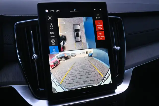 Volvo XC90 view 23