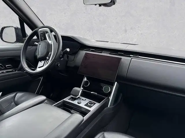 Land Rover Range Rover view 4