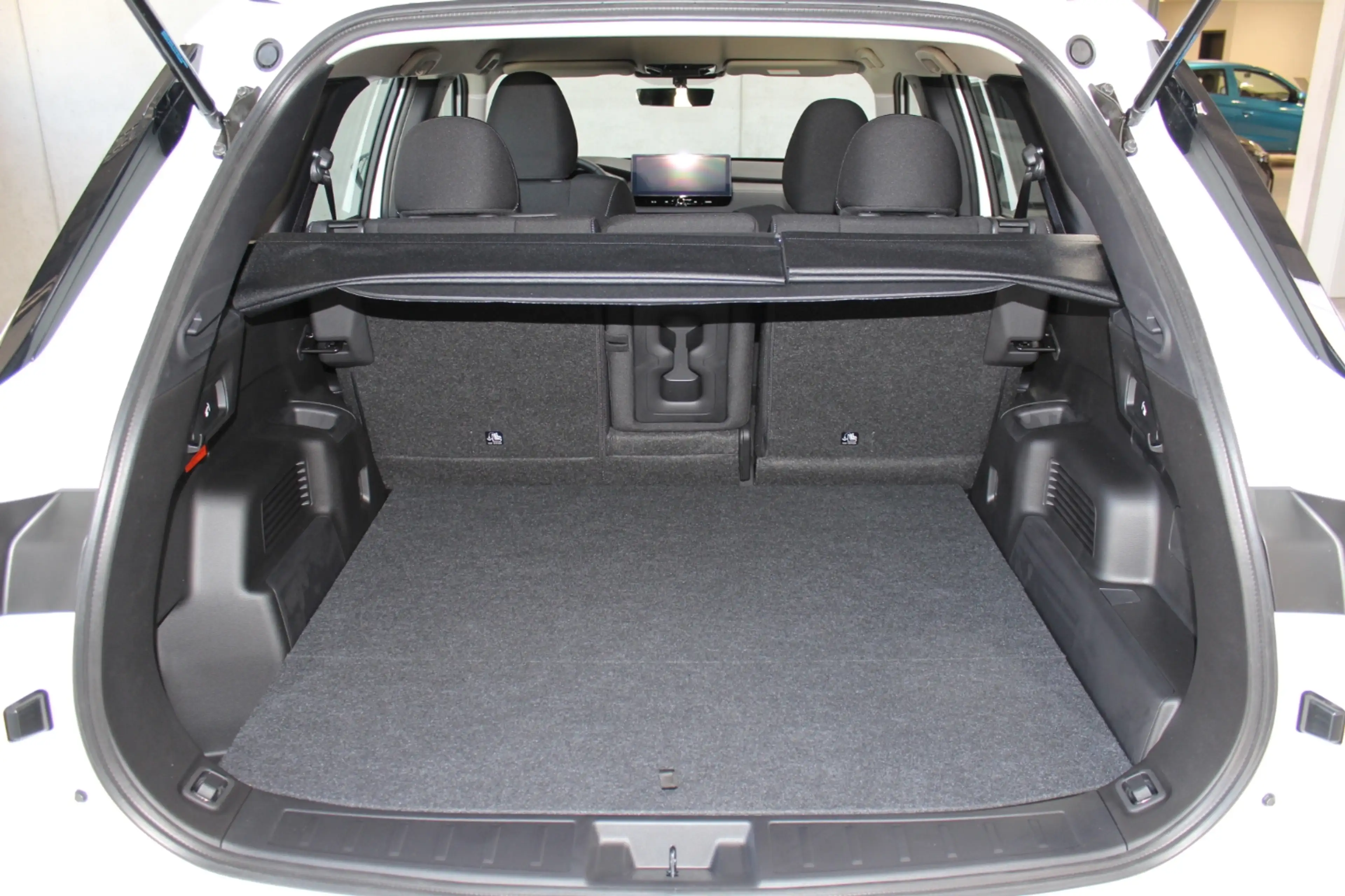 Mitsubishi Outlander 2.4L PHEV Diamant — photo 11
