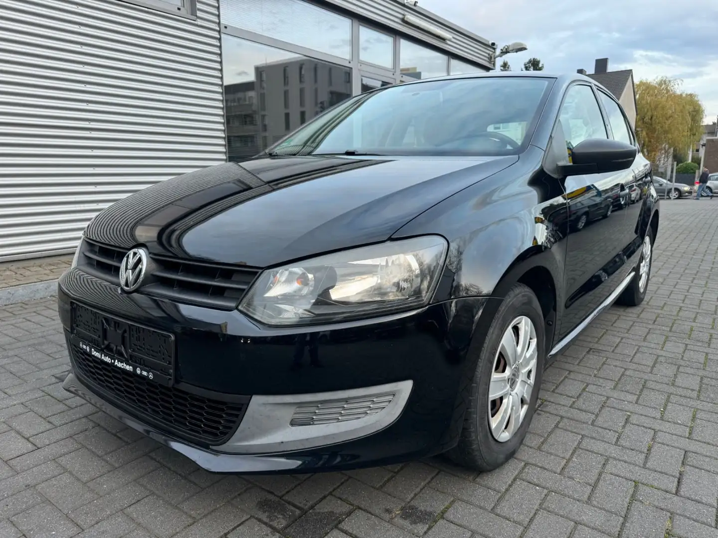 Volkswagen Polo V Trendline Schwarz - 1