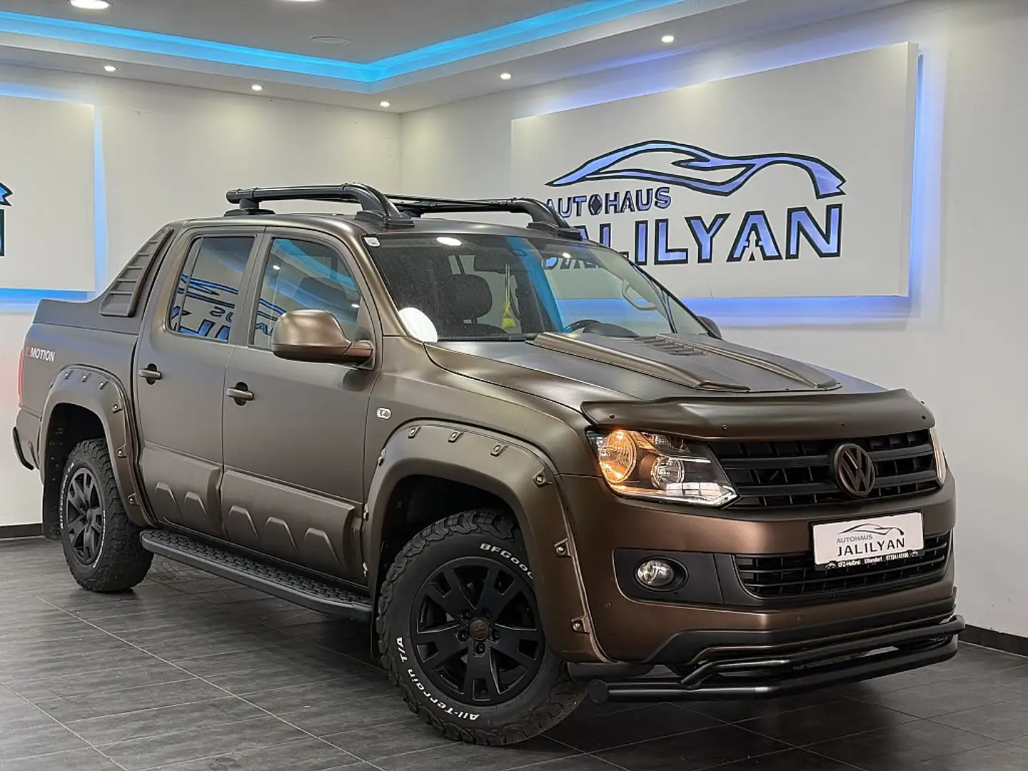 Volkswagen Amarok DoubleCab Highline BiTDI 4x4 Aut. MEGA Grau - 1