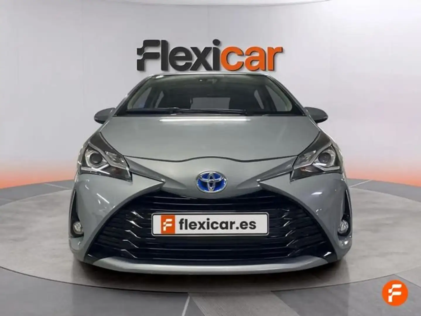 Toyota Yaris Hybrid 1.5 Active Gris - 2