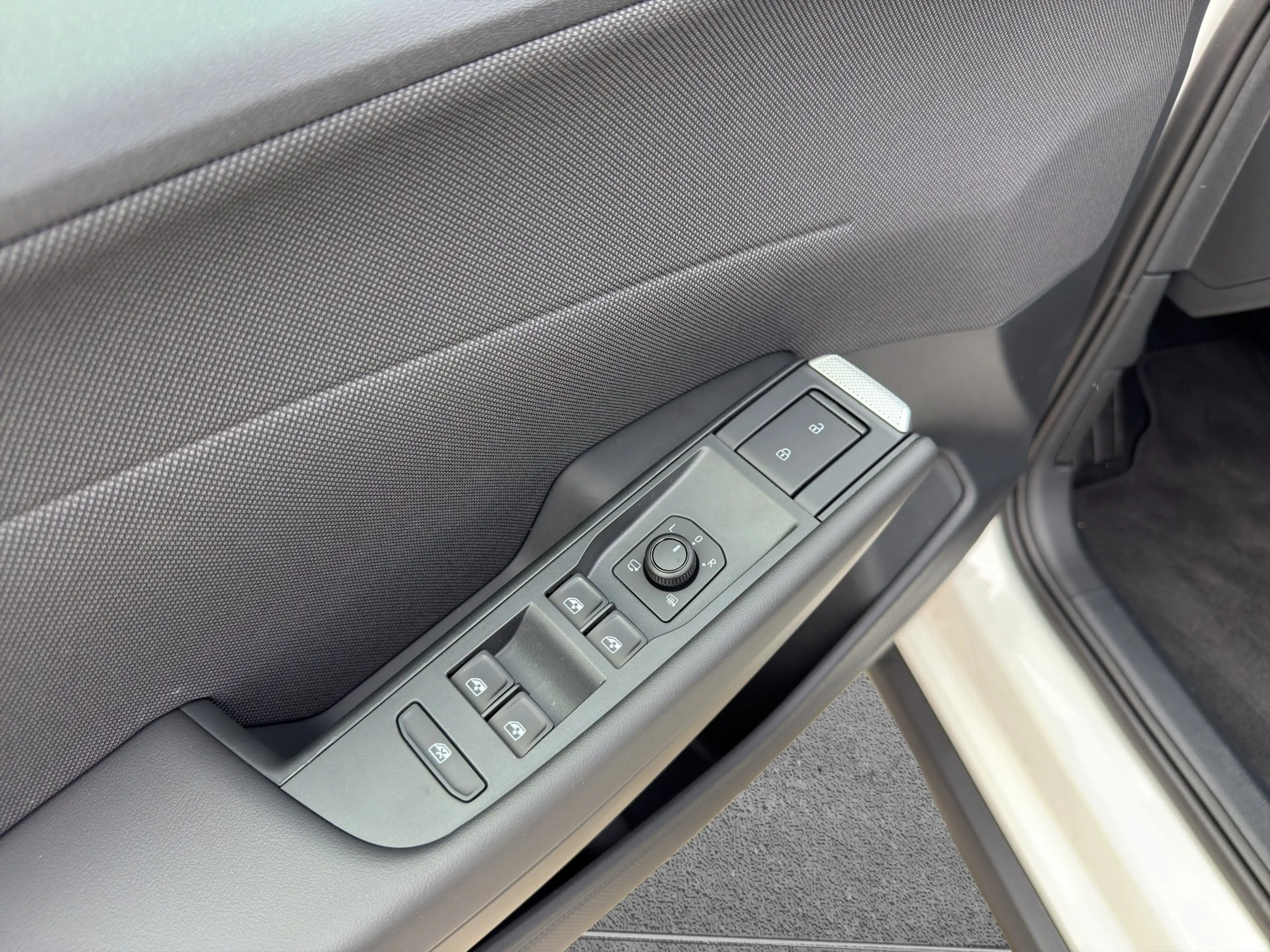 Volkswagen ID. Polo Launch-Edition Life 52 kWh 1-Gang-Automatik — photo 15